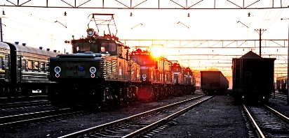 龍煤集團在全國打響疫情防控阻擊戰期間,一手抓礦區疫情防控,一手抓煤礦復產復工,做到了兩手抓兩促進,不僅保證了職工群眾生命安全和身體健康,更為全省社會民生提供了可